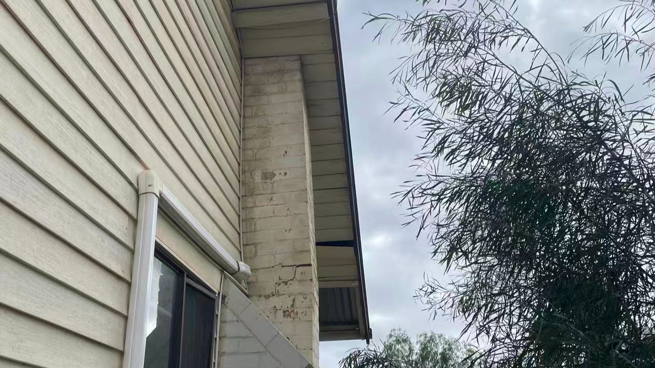 The Chimney That Saved a House: A Structural Forensic Tale 🧱🛡️ — image from the original publication